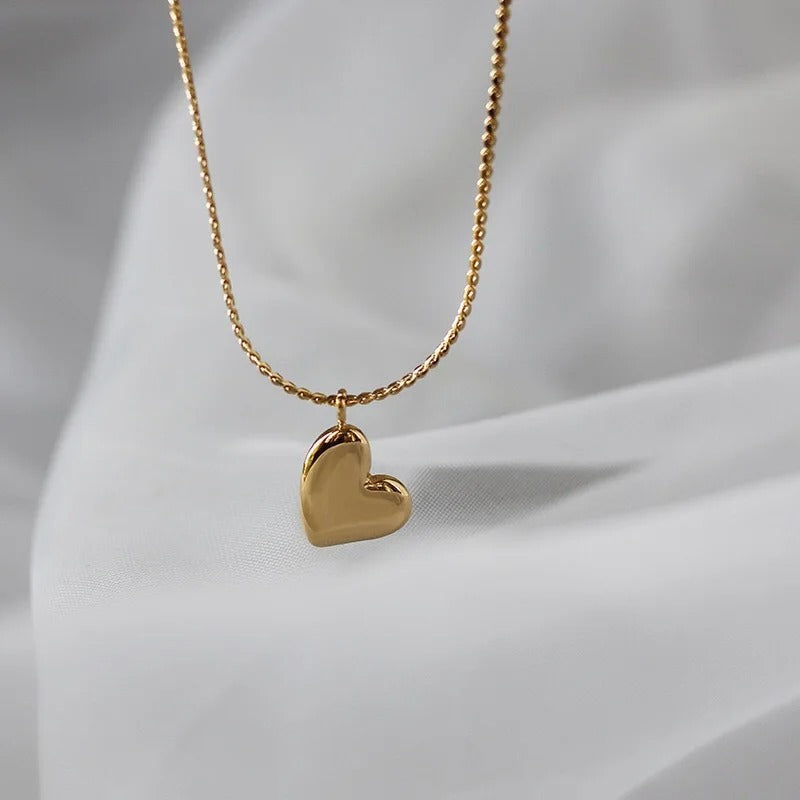 Stainless Steel Love Heart Pendant Necklace For Women 2025 New Trendy Temperament Simple Neck Chain Jewelry Gift Choker