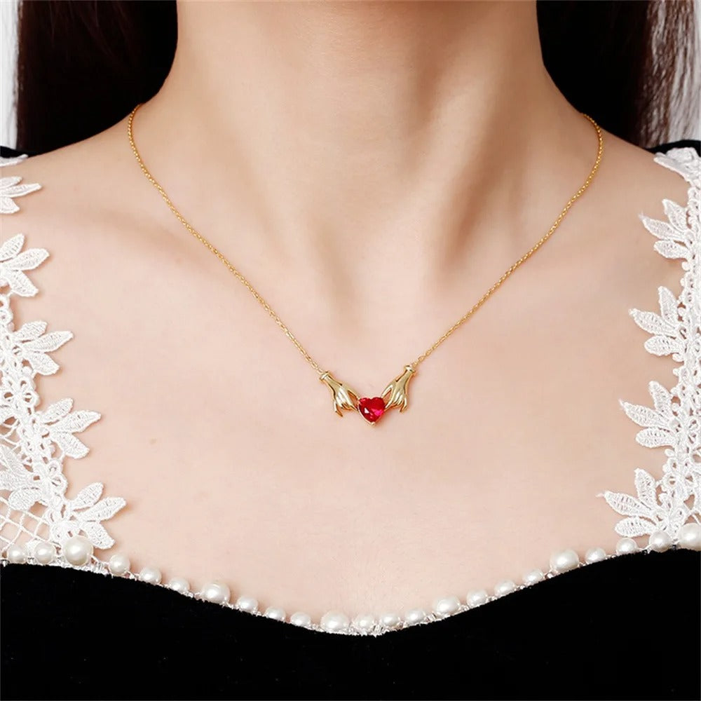 Creative Hands Red Rhinestone Love Heart Charms Pendant Necklace Jewelry Trendy Alloy Zirconia Choker Necklaces Party Gift