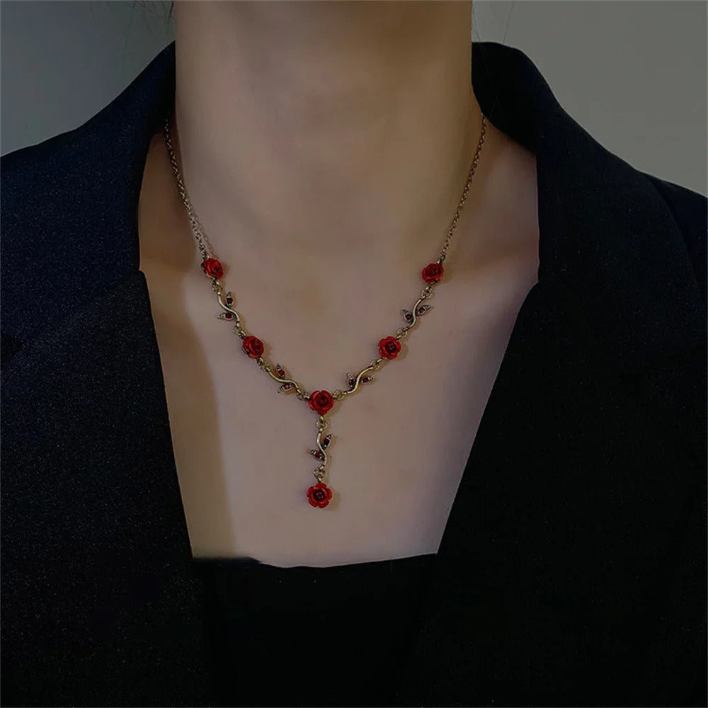 French Retro Bronze Color Y2K Necklace Gothic Red Rose Clavicle Chain Choker Acrylic Flower Pendant Elegant Jewelry