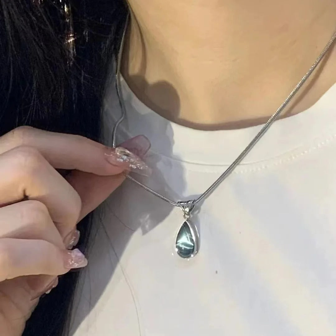 Blue Water Drop Pendant Necklace for Women Light Luxury Niche Design