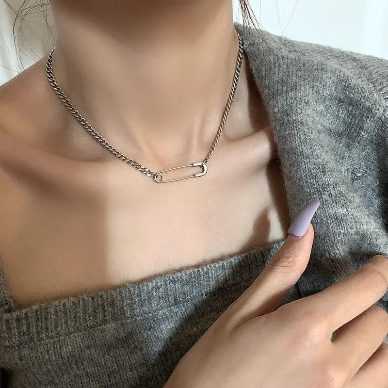 Stamp Sweater Necklace INS Fashion Vintage Elegant Charm Simple Pin Design Party Jewelry Gifts for Women
