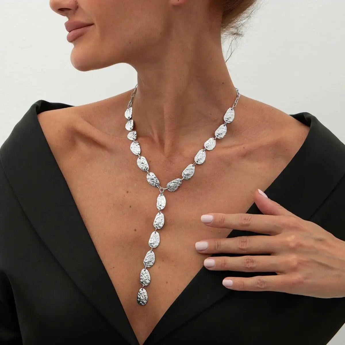 Vintage Irregular Baroque Y-shaped Necklace Women 2025 Simple Geometric Pendant Necklace Daily Jewelry Accessories