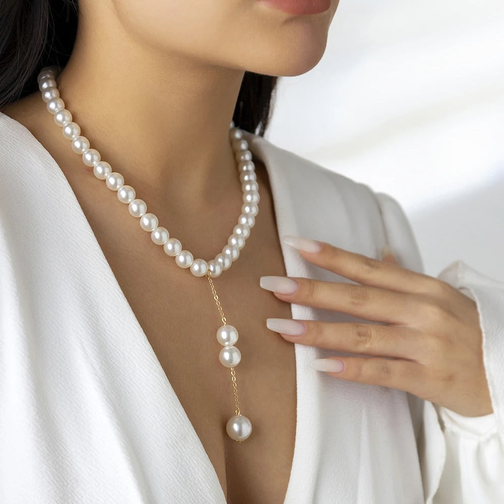 2025 Trend Exaggerated Jewelry Wedding Big Pearl Heart Pendant Necklace For Women Fashion Imitation Pearl Choker Necklace