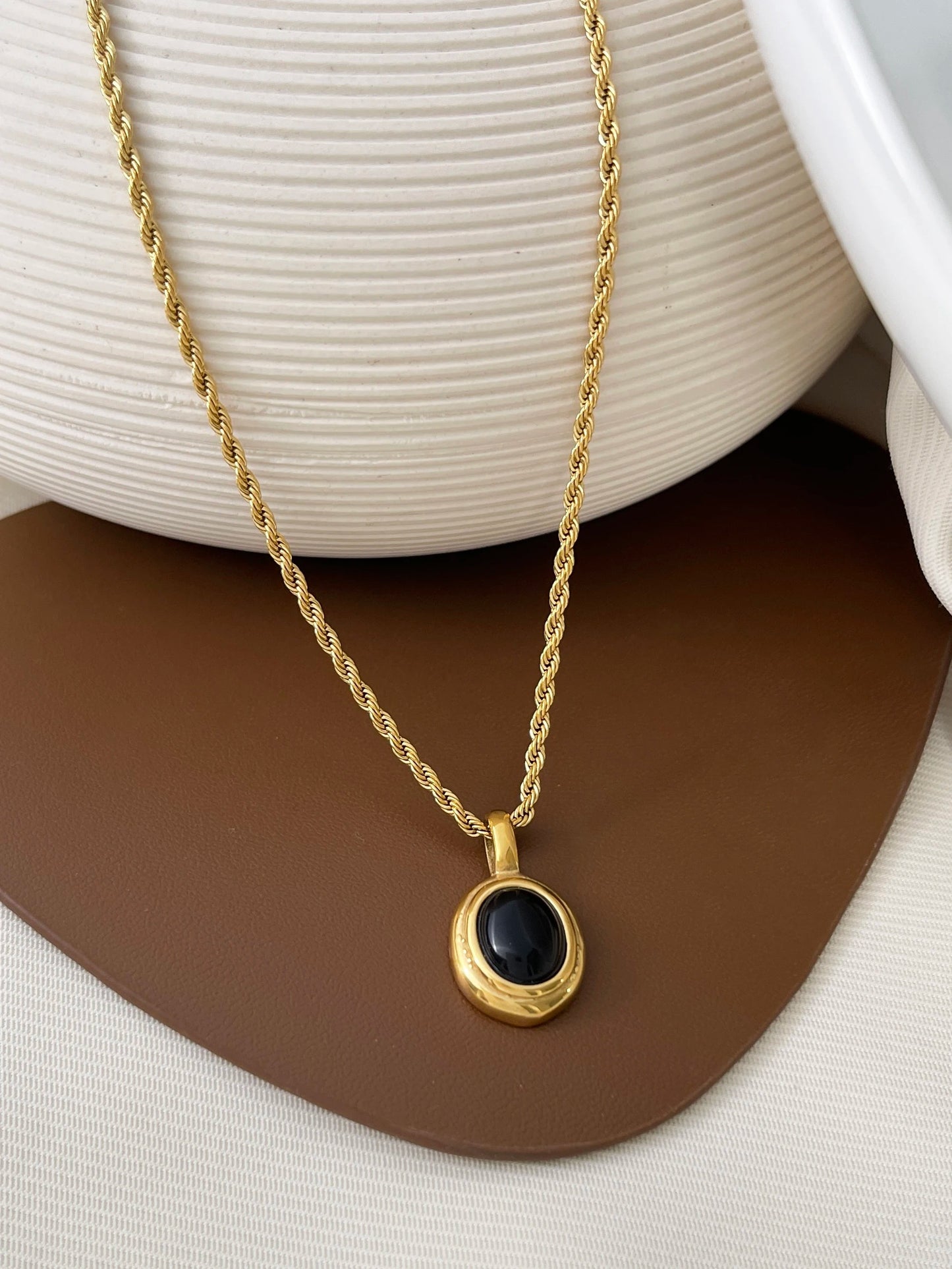 Stainless Steel 18K Gold Plated Black White Gem Stone Oval Pendant on Twist Rope Chain Necklace Stacking Jewelry
