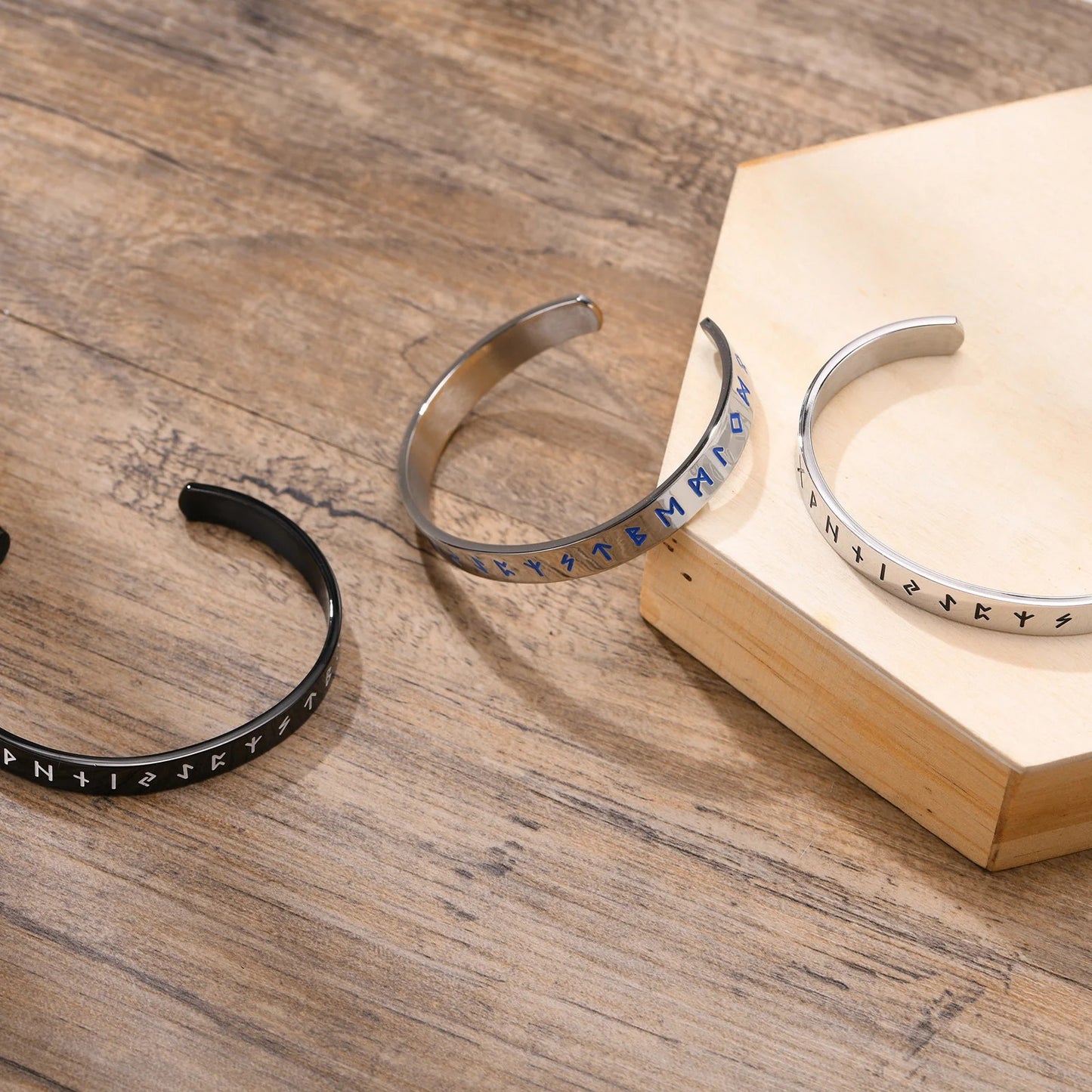 Viking Bracelets for Men Nordic Viking Rune Letters Amulet Cuff Bangle Vintage Punk Rock Boy Wristband