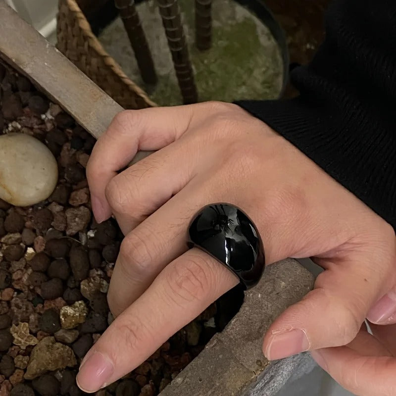 minimalist retro style resin droplet ring, Gothic style stacked wide face ring suitable for daily banquets