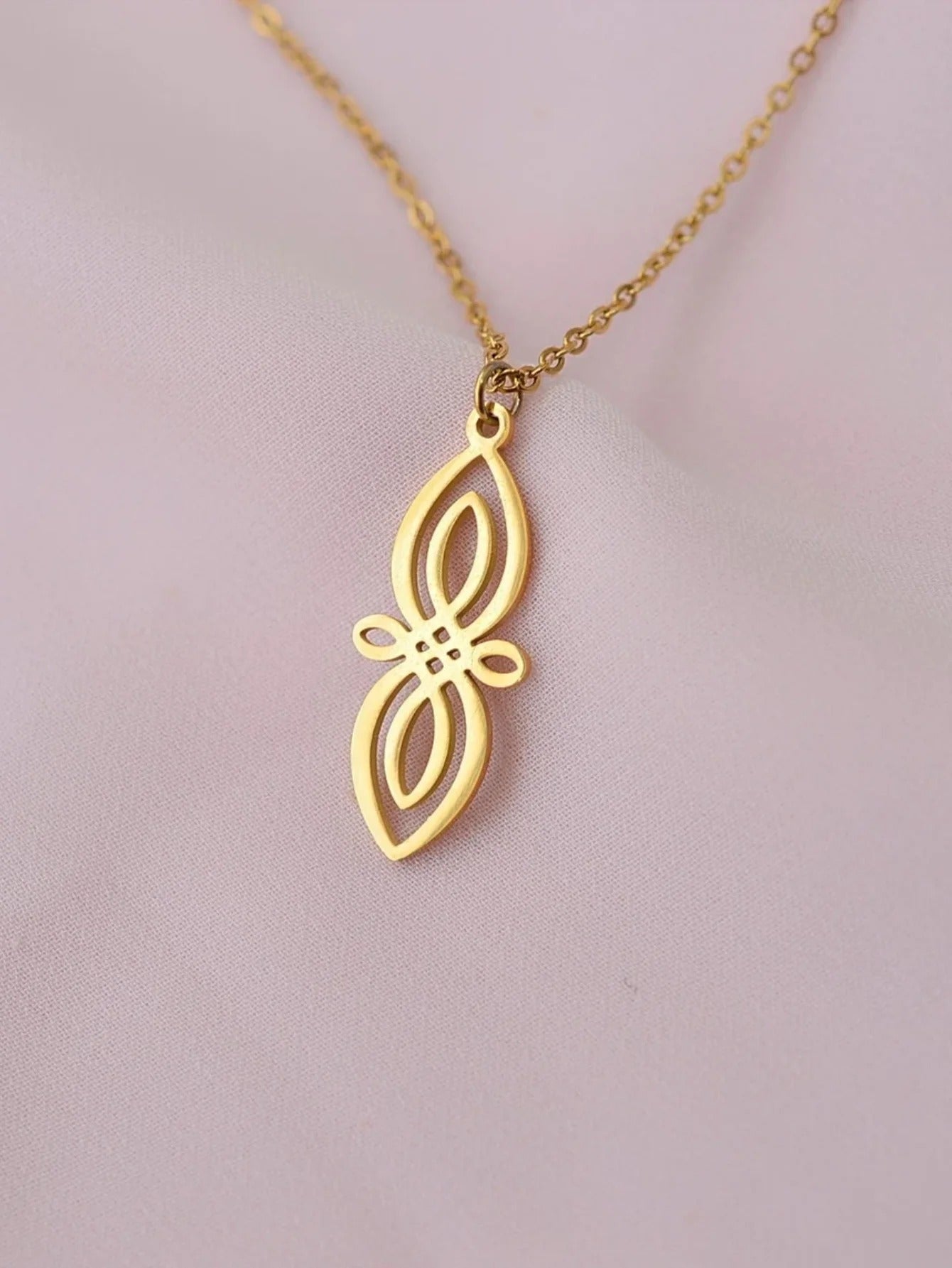 Stainless Steel Jewelry Knot Pendant Necklace Women Amulet Witchcraft Jewelry Geometric Necklace Birthday Gift