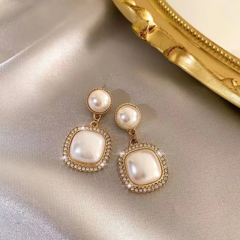 Red Retro Stud Earrings for Women Korean Pearl Flower Heart Shape Geometric Earring High Sense Jewelry
