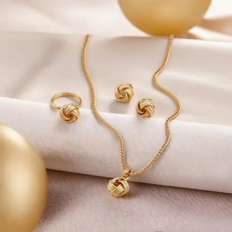 New Fashion Metal Jewelry Three-dimensional Ring Earring Necklace Three Piece Set Creative Design Sense Set Jewelry Ожерелье