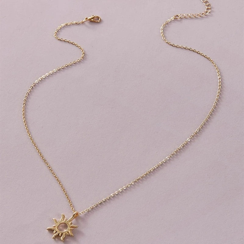 Alloy for Sun Pendant Necklace Simple Ladies Clavicle Chain Necklaces Summer Jewelry Birthday Gift for Friends