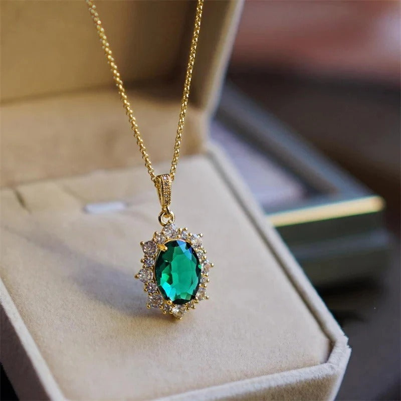 Noble Bright Pendant Necklace for Women Shiny Green Cubic Zirconia Neck Accessories Aesthetic Engagement Wedding Jewelry