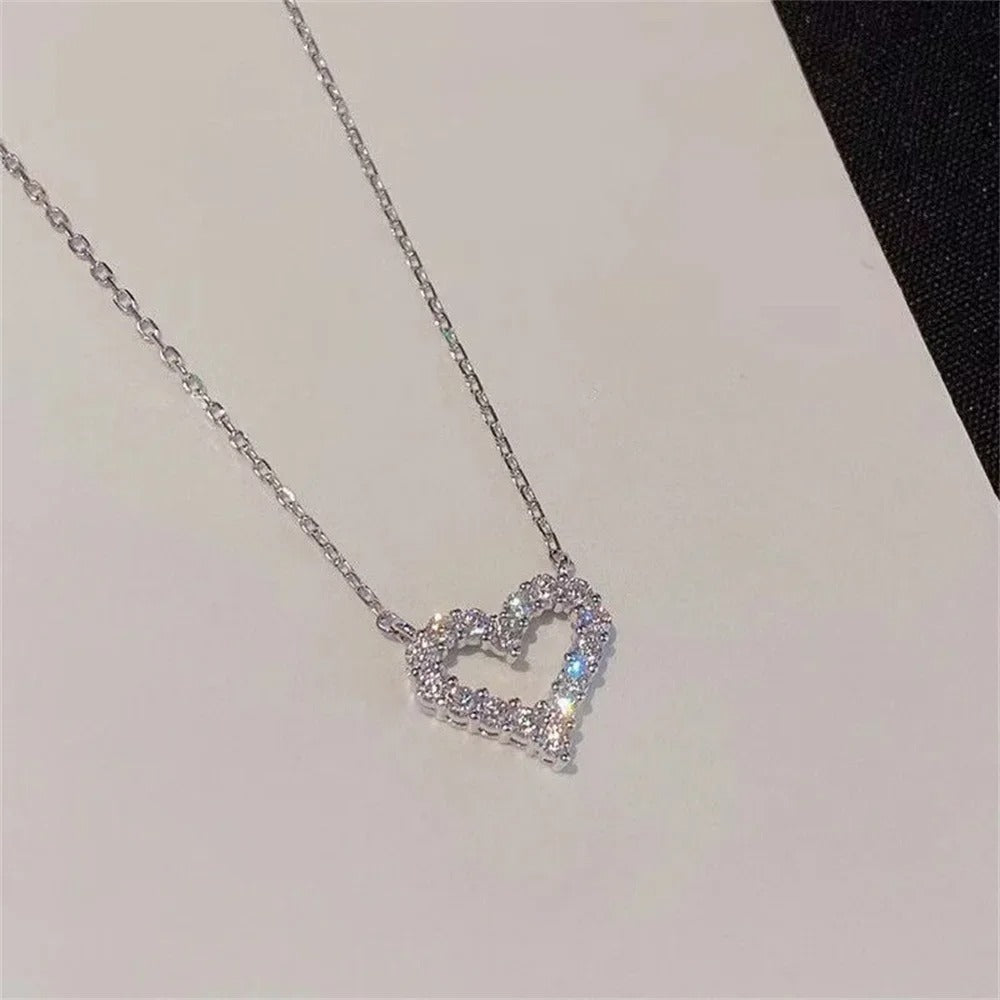 New Korean Heart Shaped Zircon Necklace Pendant Temperament Clavicle Chain for Women Birthday Party Jewelry Gifts