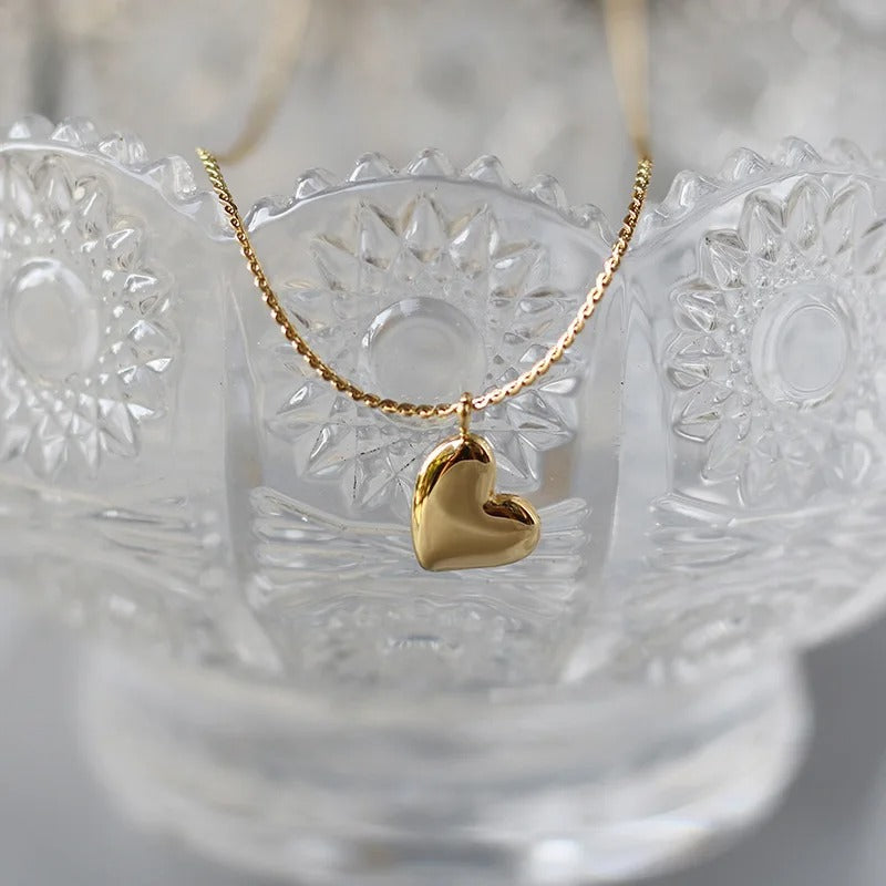 Stainless Steel Love Heart Pendant Necklace For Women 2025 New Trendy Temperament Simple Neck Chain Jewelry Gift Choker