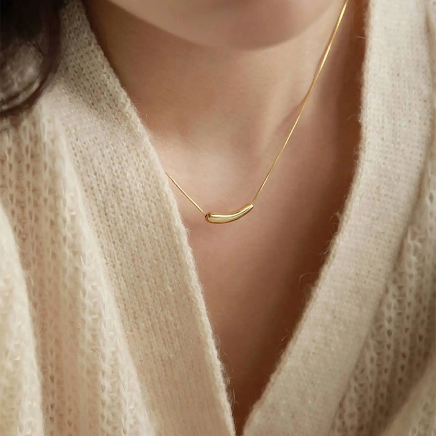 Elegant Water Drop Pendant Necklace Stainless Steel Fashion Jewelry Gift for Women & Girls