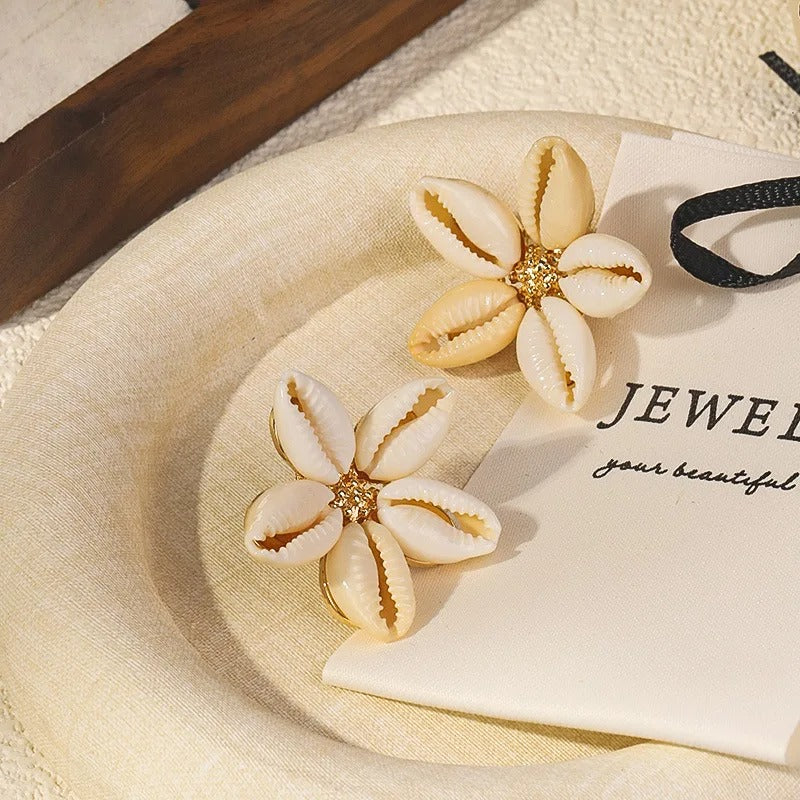 Bohemia Shell Stud Earring for Women Summer Beach Pearl Conch Drop Geometric Earring Girls Fashion Wedding Jewelry Gifts