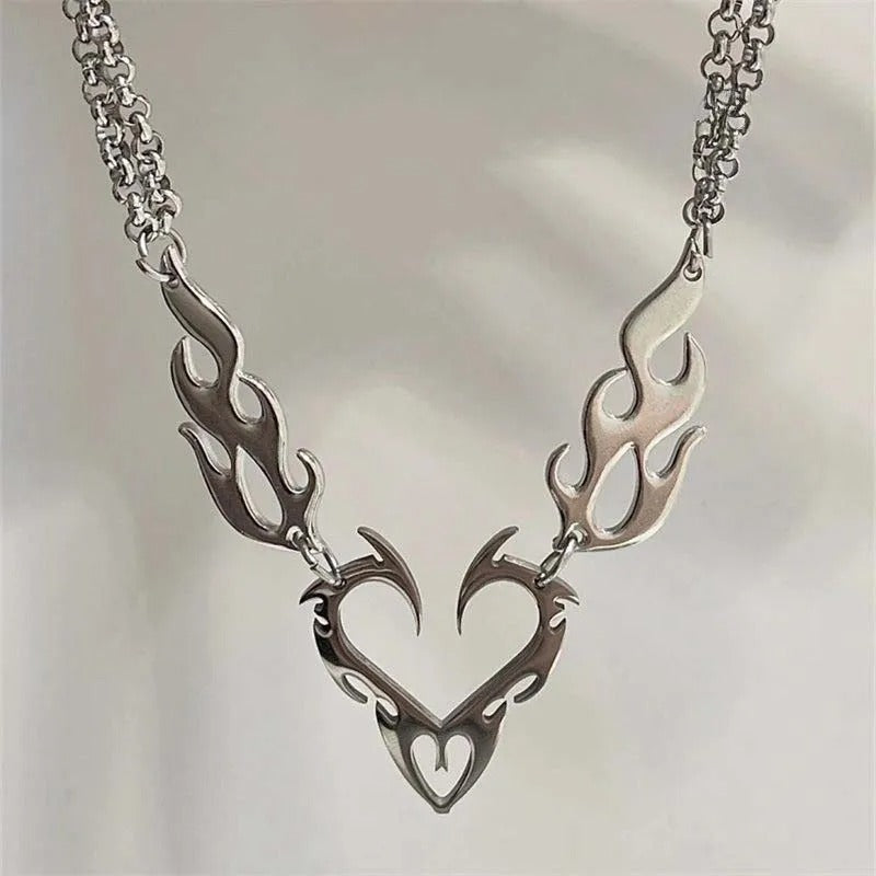 Stainless Steel Silver Color Thorn Heart Choker Necklace For Woman Man Punk Hip Hop Metal Hollow Clavicle Chain Necklace Jewelry