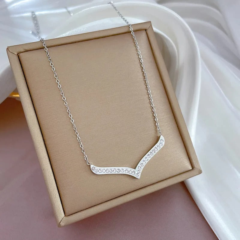 Stainless Steel Letter V Shape Pendant Necklaces For Women Shell CZ Crystal Deer Antler Clavicle Chain Chokers Christmas Gift