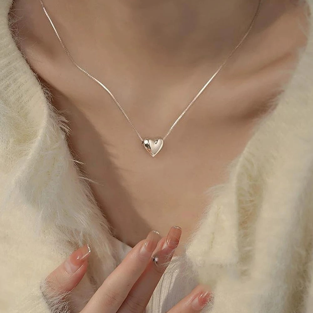 Fashion Mini Heart Necklaces Silver Color Chain Smalll Love Necklace Pendant on Neck Bohemian Necklaces Jewelry for Women Gifts