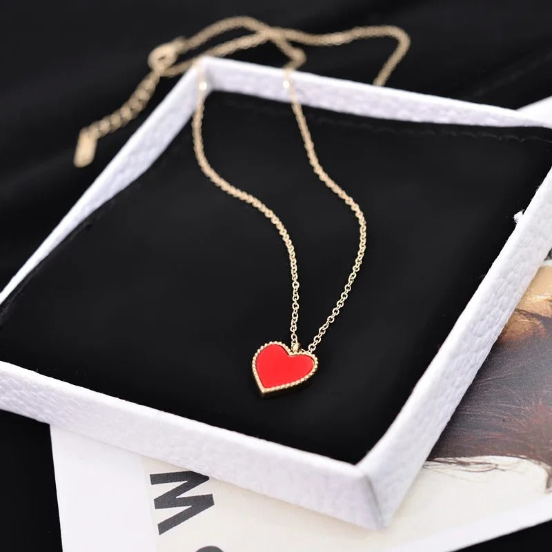 New Heart Pendants Necklaces for Women Black Red Love Drop Necklaces Gold Color Chain Necklaces Party Gifts