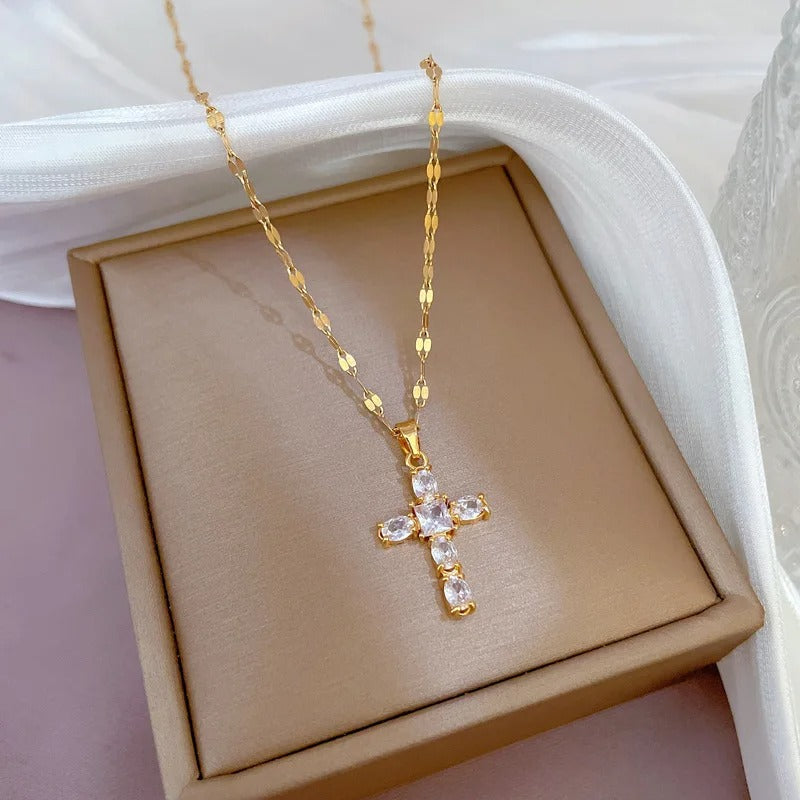 Fashion Classic Cross Necklace Beautiful Vintage Jesus Christian Lucky Versatile Clavicle Chain Pendant Party Favor