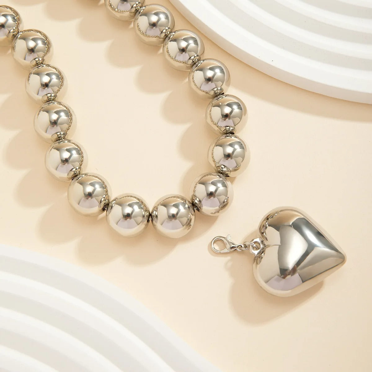 Big Ball Beaded Chain and Heart Pendant Necklace for Women Trendy Choker Collar on the Neck Accessories 2025 Fashion Jewelry