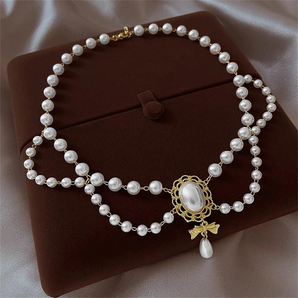 Multi-Layer White Pearl Heart Necklace Vintage Pearl Choker Necklace for Women Elegant Bowknot Pendant Wedding Necklace Jewelry