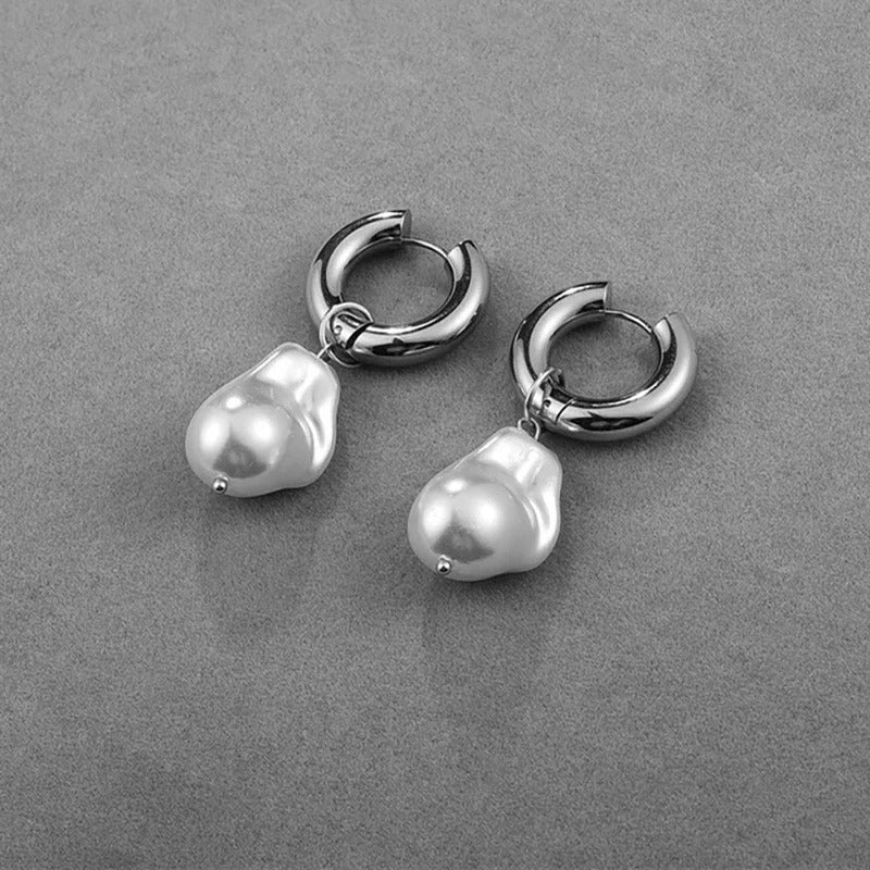 Vintage Baroque Pearl Dangle Earrings for Women Luxury Metal Round Ear Buckle Retro Elegant Jewelry