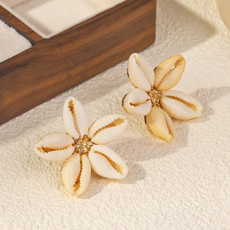 Bohemia Shell Stud Earring for Women Summer Beach Pearl Conch Drop Geometric Earring Girls Fashion Wedding Jewelry Gifts