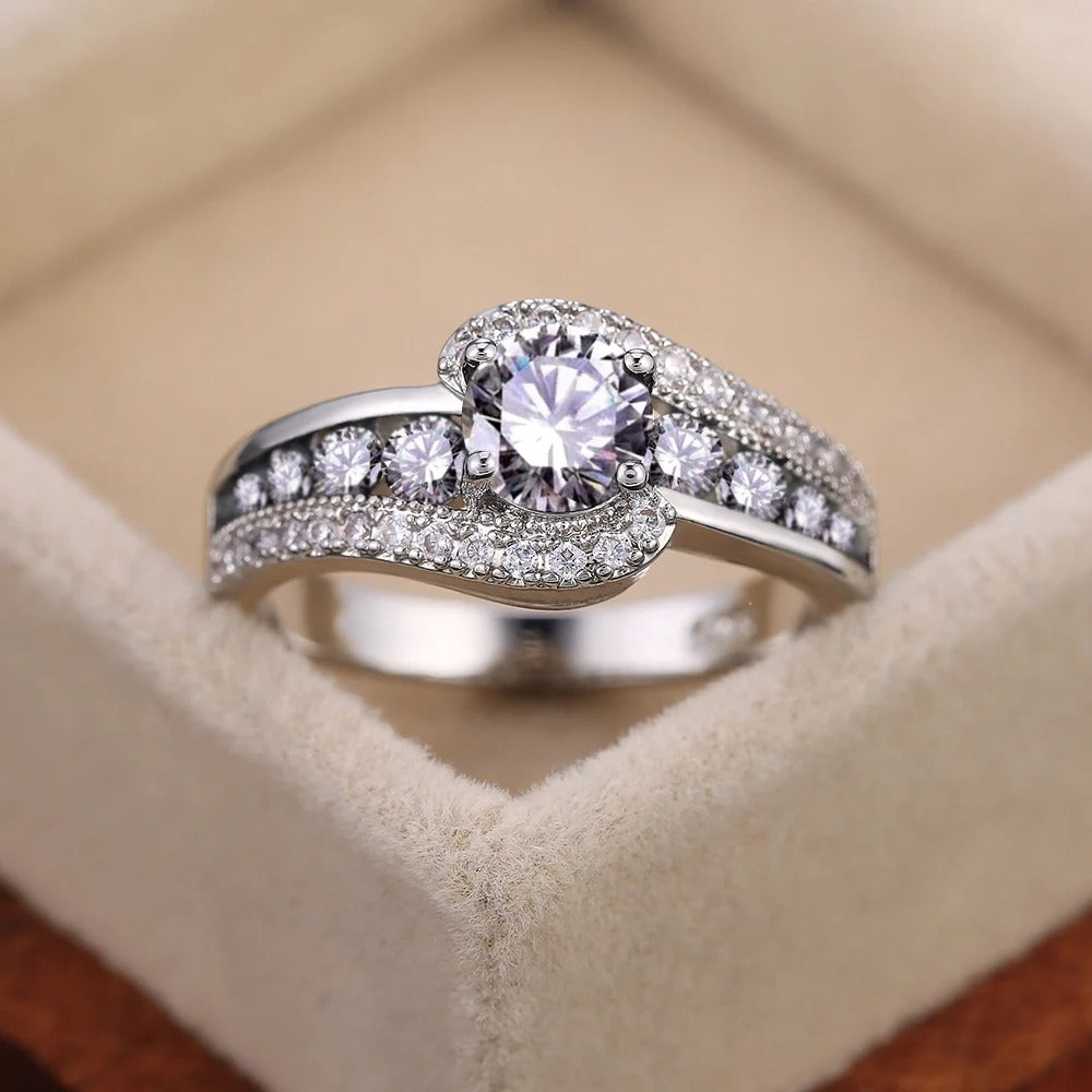 Huitan Special-interest Black Stone Women Wedding Ring Dazzling Crystal Zircon Delicate Gift Top Quality Female Classic Jewelry