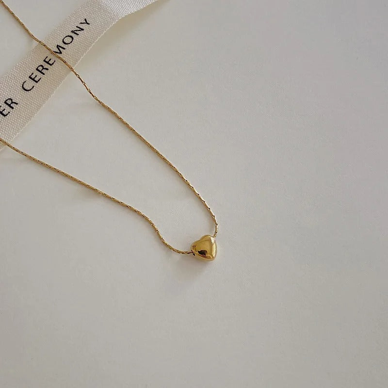 Fashion Mini Heart Necklaces Silver Color Chain Smalll Love Necklace Pendant on Neck Bohemian Necklaces Jewelry for Women Gifts