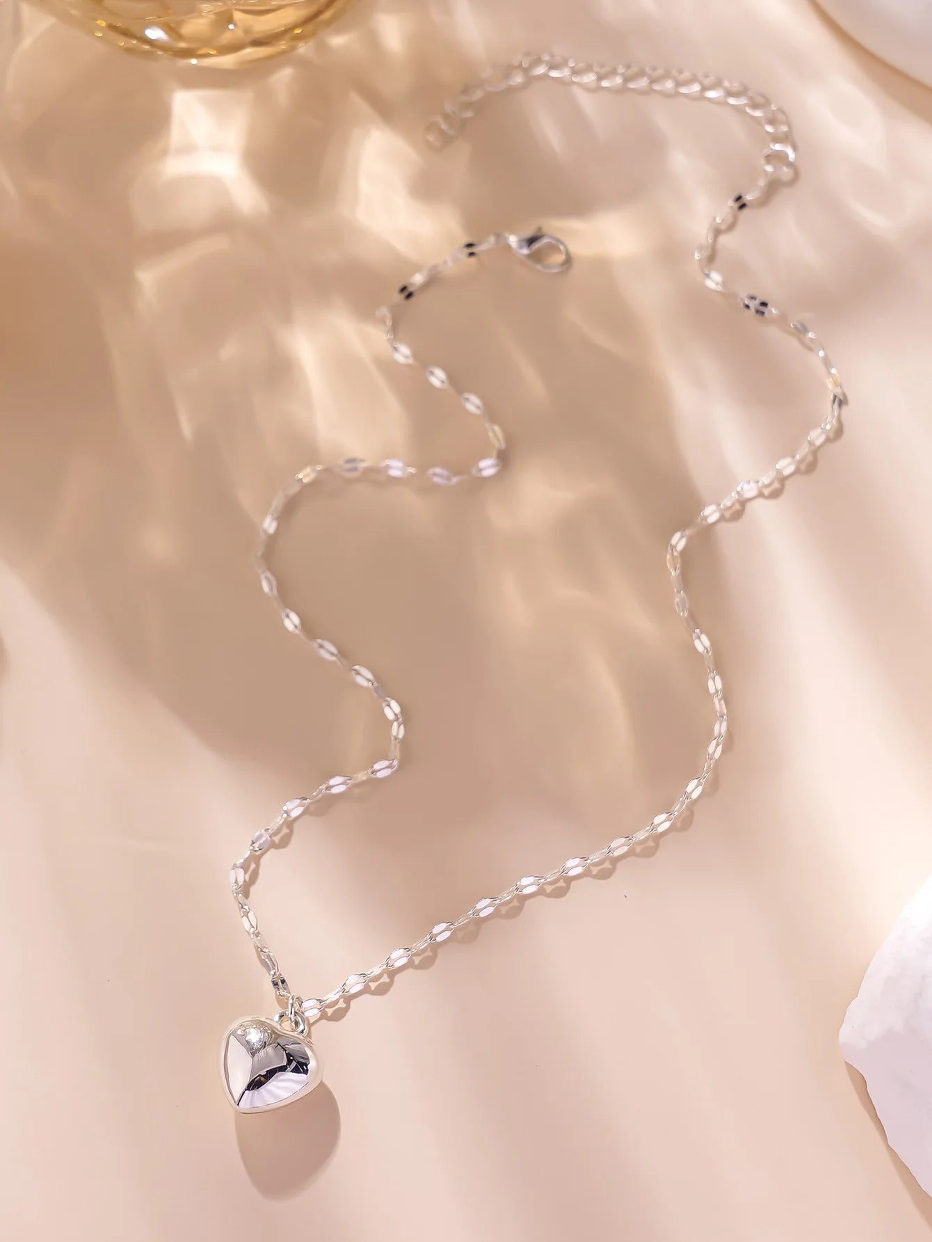 Stainless Steel Love Heart Necklace For Women 2025 New Trendy Lip Chain Simple Pendant Necklace Jewelry Gift