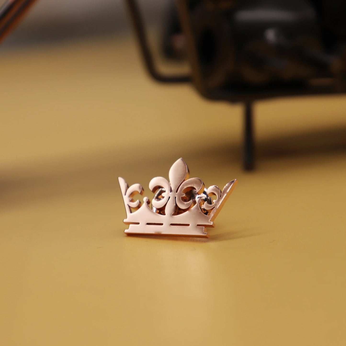 Classic Crown Brooch European & American Style Stainless Steel