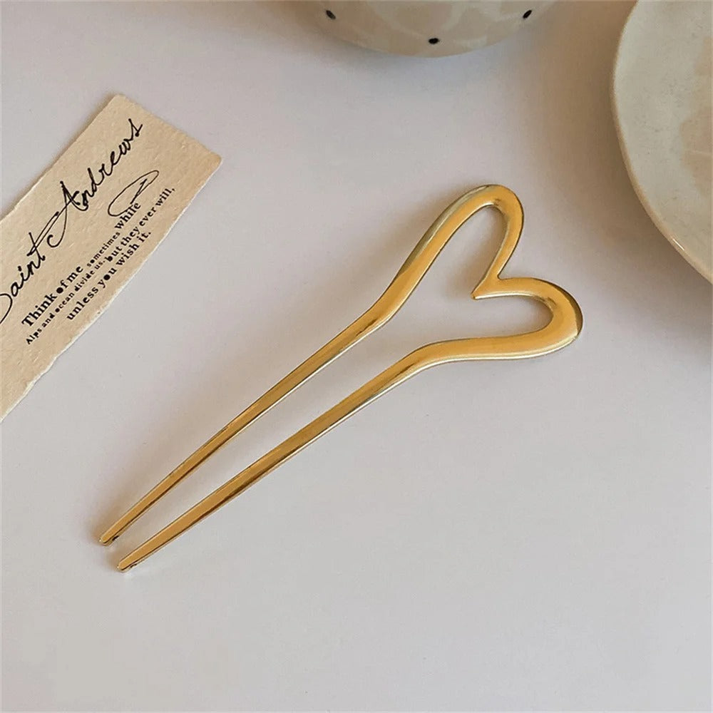 Romantic Heart-Shaped Metal Hairpin – French Hair Stick Clip for Women’s Fashionable Hair Accessories.