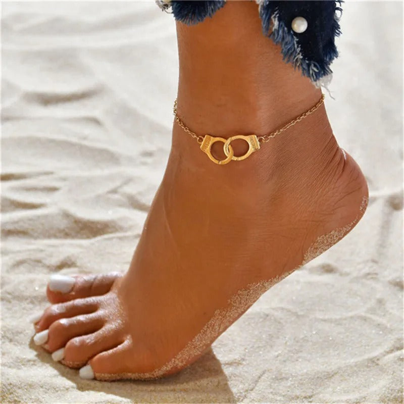Modyle Bohemian Pearl Chain Anklet Gold Shell Pendant Wedding & Beach Jewelry Gift for Women