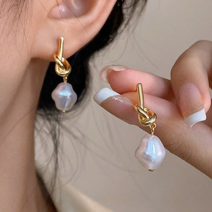 2025 New French Elegant Gold Color Bean Spliced Flat Pearl Earrings for Korean Fashion Jewelry Party Women's Sweet Accessories