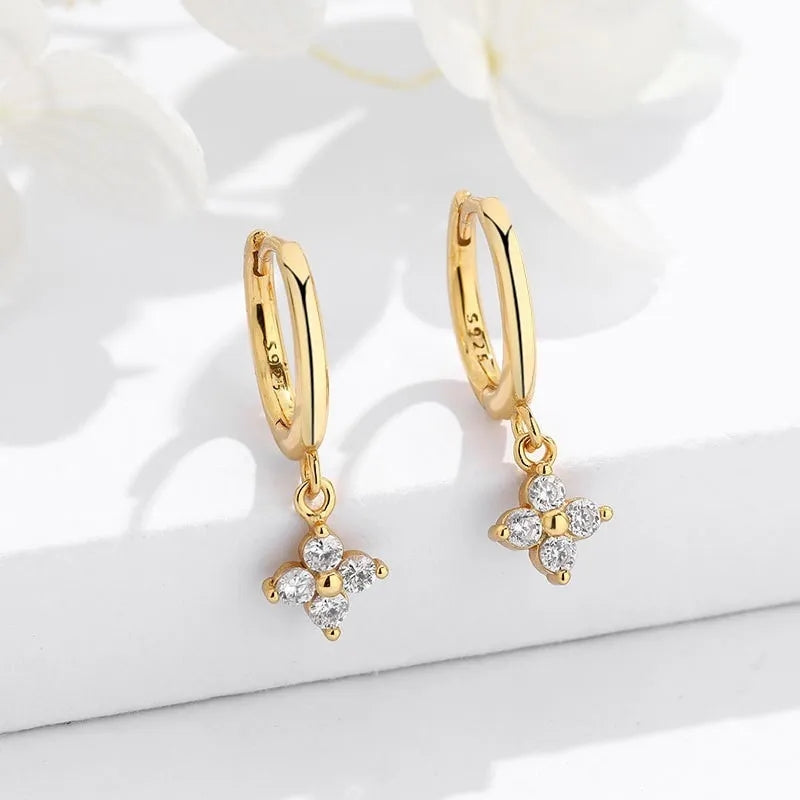 925 Silver Needle Zircon Four Leaf Hoop Earrings for Women Girls Fashion Huggies Party Wedding Jewelry Gift eh190