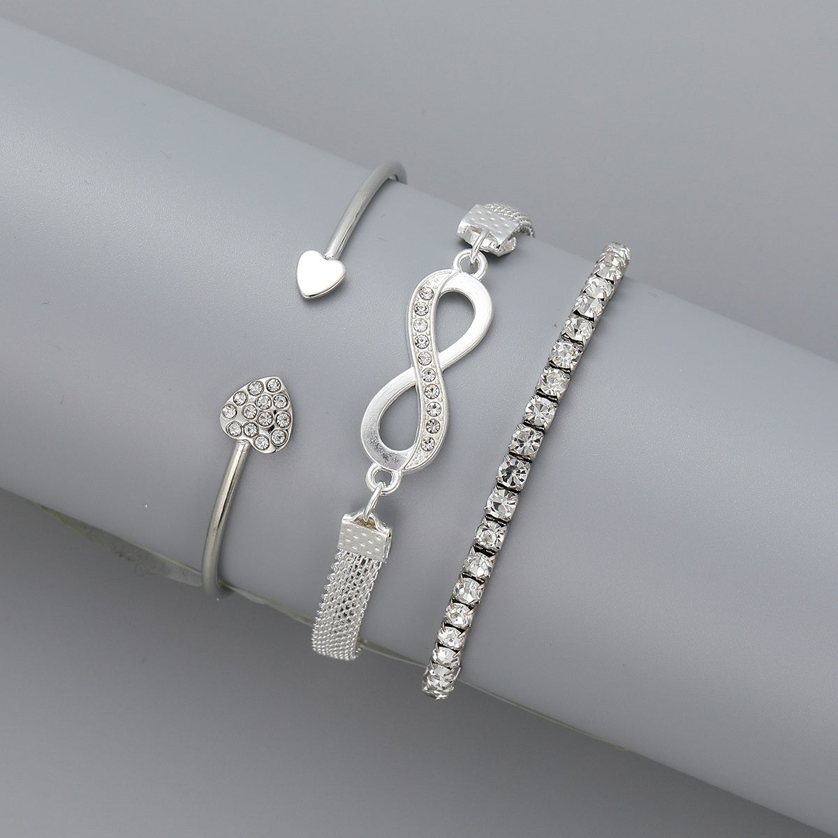 3-Piece Love Opening Bracelet Set Creative Retro Lucky 8 Design