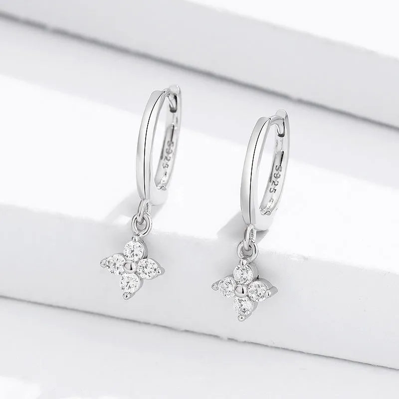 925 Silver Needle Zircon Four Leaf Hoop Earrings for Women Girls Fashion Huggies Party Wedding Jewelry Gift eh190