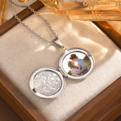 Custom Photo Frame Round Pendant Necklace Women’s Locket