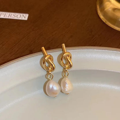 2025 New French Elegant Gold Color Bean Spliced Flat Pearl Earrings for Korean Fashion Jewelry Party Women's Sweet Accessories