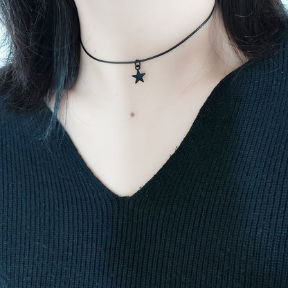 Stylish and simple everything with sweet and cute black five-pointed star pendant choker Choker necklace women's accessories