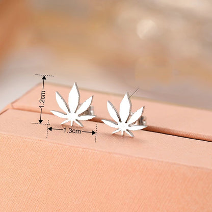 Exquisite Maple Leaf Amulet Fashion Stud Earrings Classic Simple Earrings For Women Jewelry Party Gifts