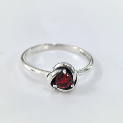 Pandora January Birthstone Eternity Circle Ring – Garnet Red | 925 Sterling Silver