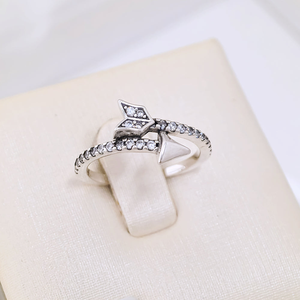 Pandora Sparkling Arrow Ring | S925 ALE