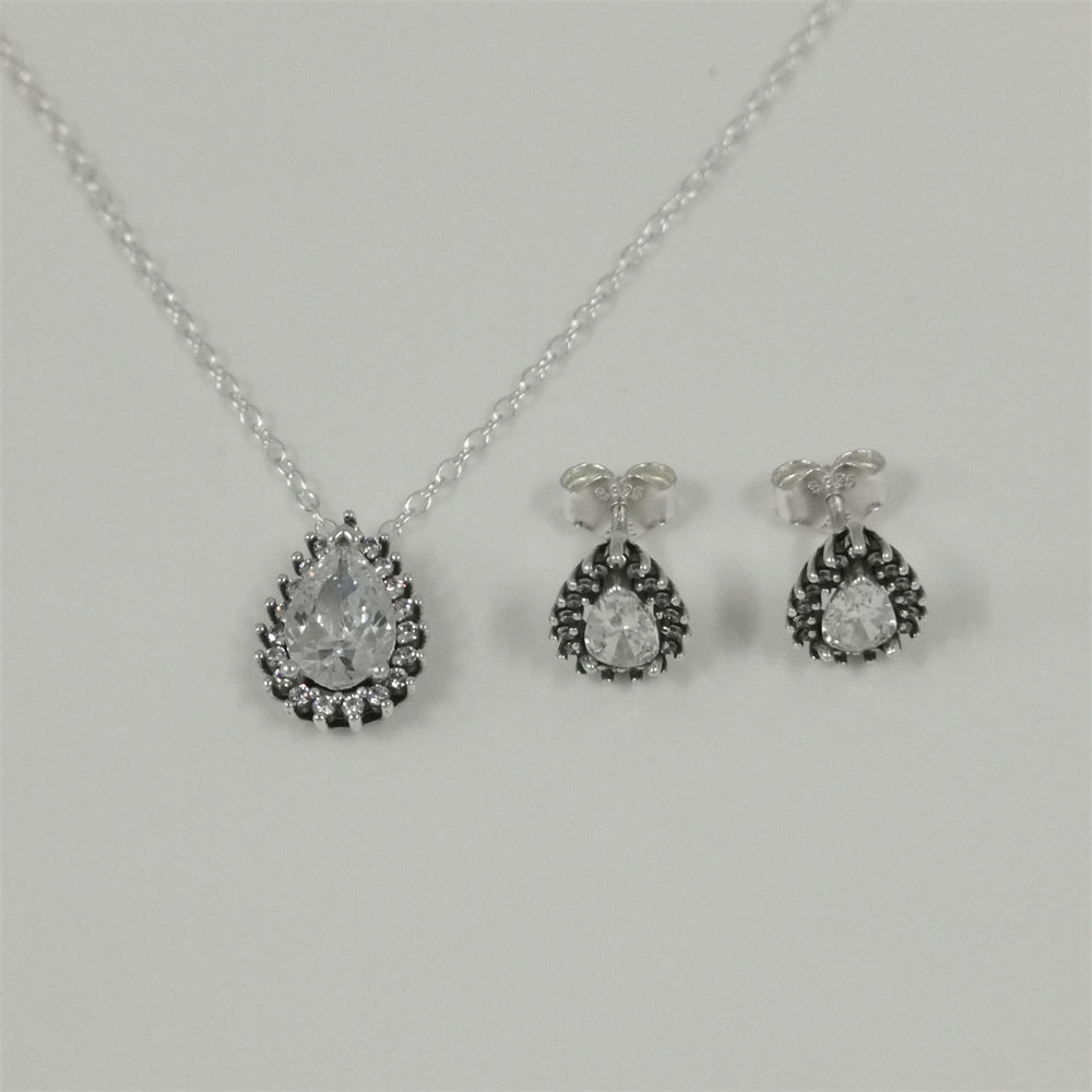 Pandora Sparkling Pear Halo Jewellery Gift Set – Elegant Necklace & Earrings