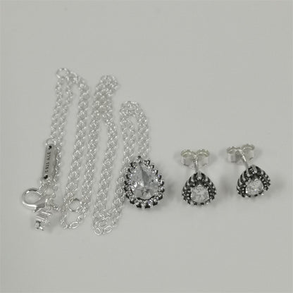 Pandora Sparkling Pear Halo Jewellery Gift Set – Elegant Necklace & Earrings