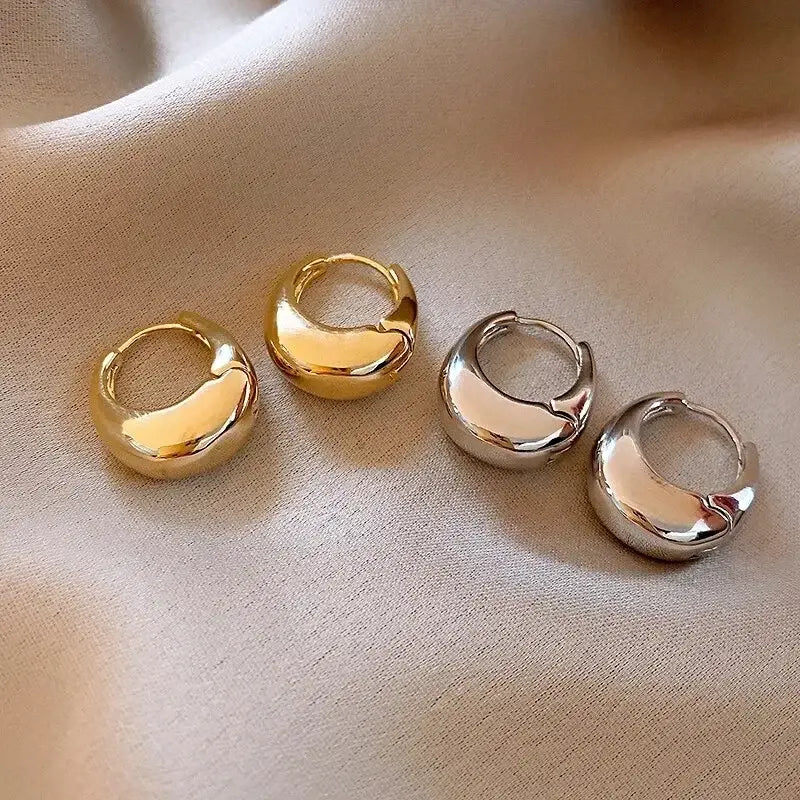 LATS Punk Oval Hoop Earrings – Minimalist Geometric U-Shaped Metallic Buckle for Daily Wear