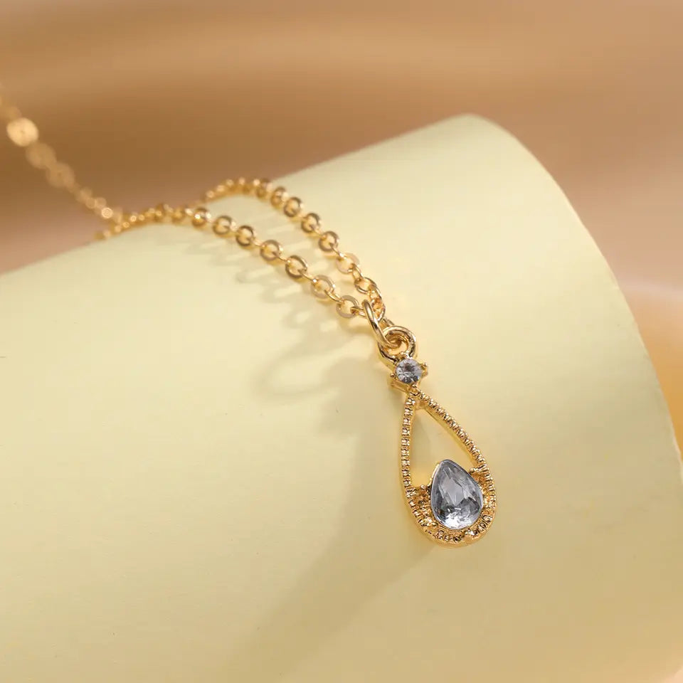 French Micro-inlaid Zircon Water Drop Temperament Super Immortal Necklace Girl Student Clavicle Chain Girl Ins Cold Breeze