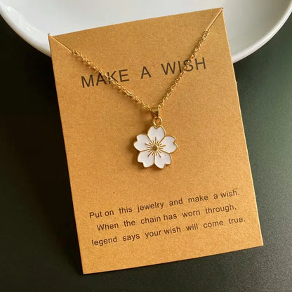 Korean Flower Pendant Choker Necklace – Trendy Summer Gift for Women & Girls (White/Yellow)