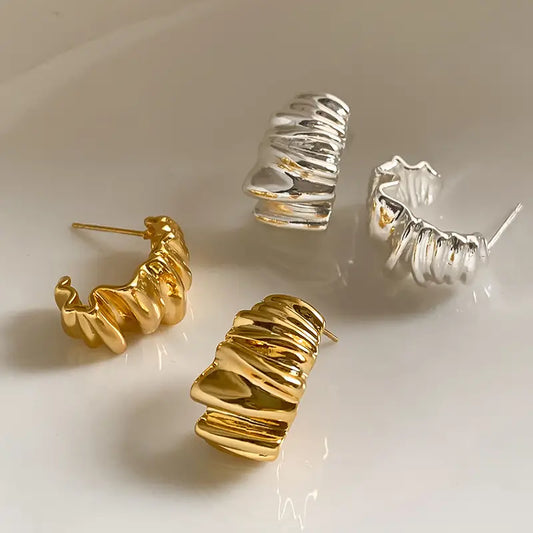 Irregular C-Shaped Stud Earrings – Glossy Water Ripple Geometric Metal Jewelry for Women